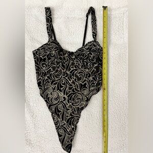 🌟🌟 Beautiful Vtg Black & Gold Lingerie Thong Teddy!